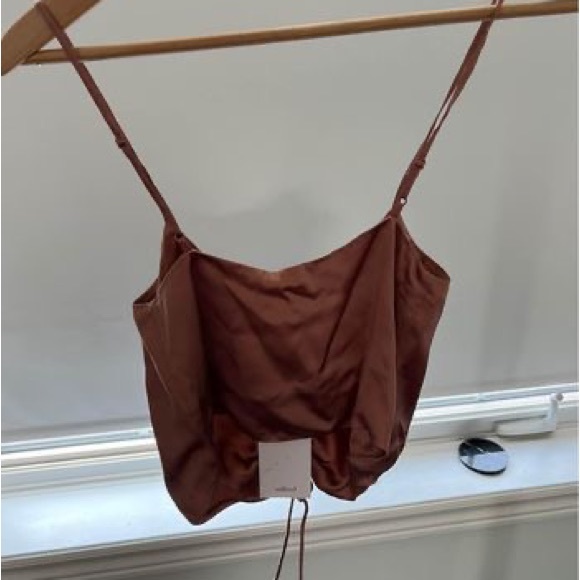 Aritzia tank top - Picture 2 of 2